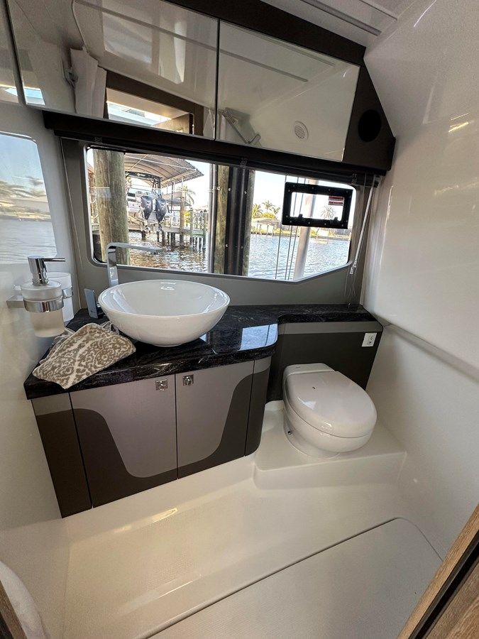 Galeon 325 gto 2022 price