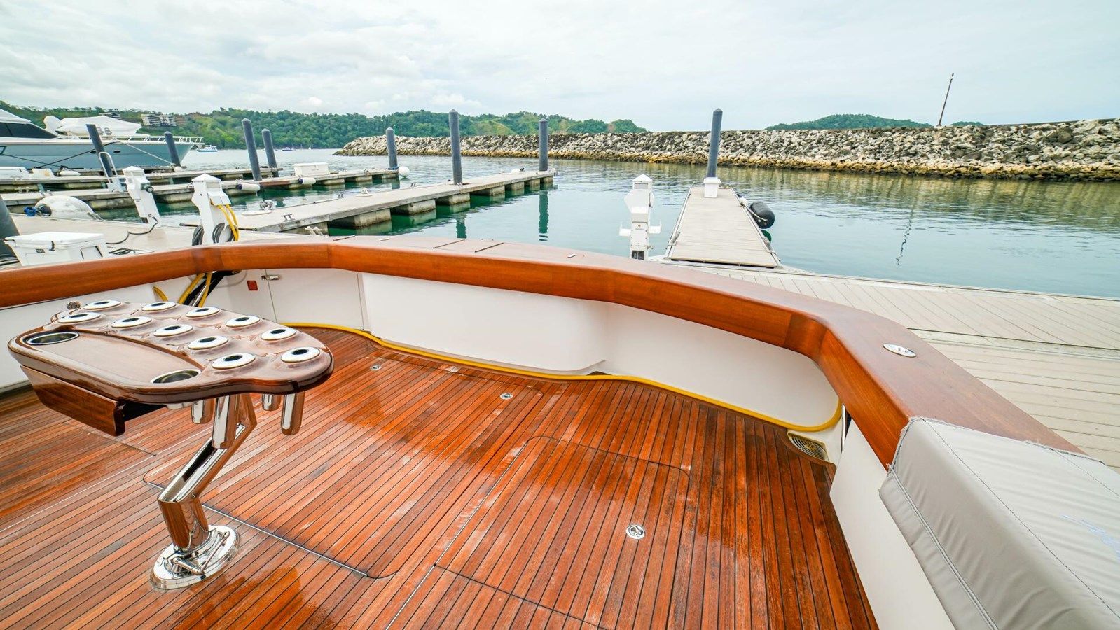 FREE SPOOL - VIKING yacht sale