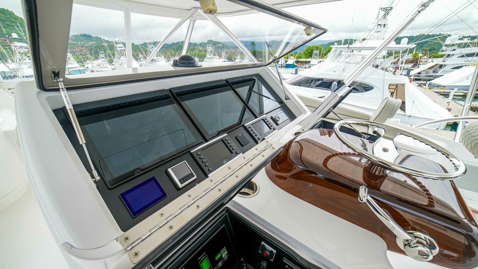 FREE SPOOL yacht sale