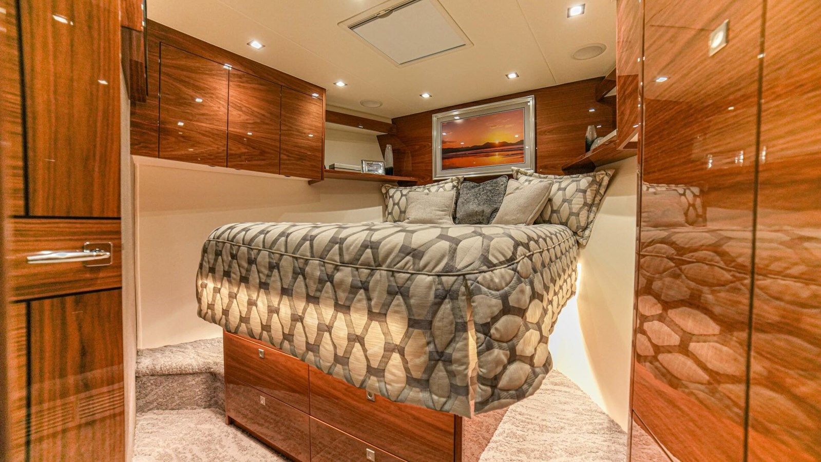 Buy a yacht FREE SPOOL 72 CONVERTIBLE