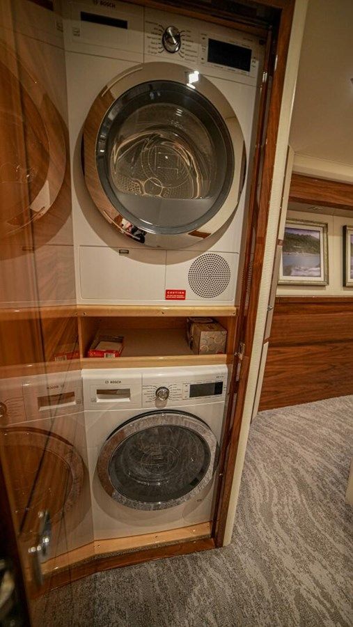 Buy a yacht FREE SPOOL