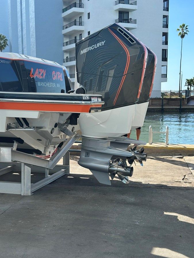 Buy a Lazy Girl - Formula Boats at Shestakov Yacht Sales