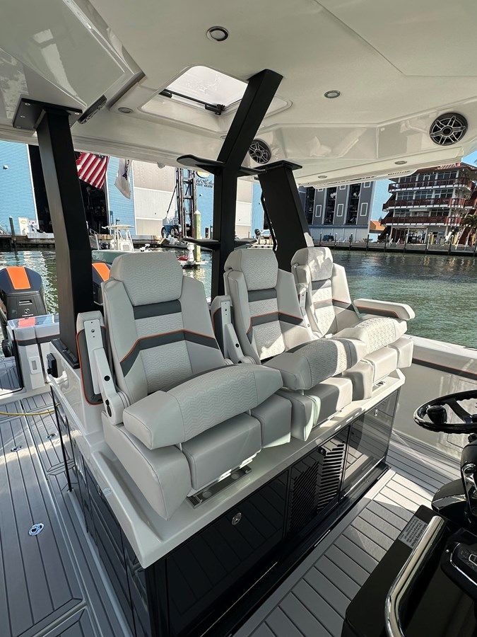 Lazy Girl - Formula Boats price