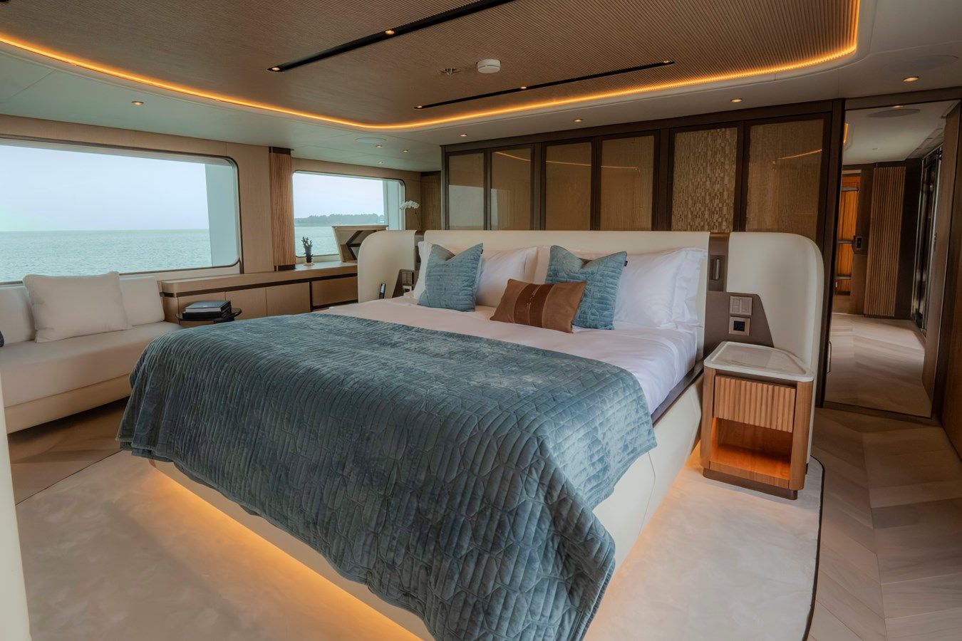 Buy a yacht MAJESTY 145 - Majesty Yachts