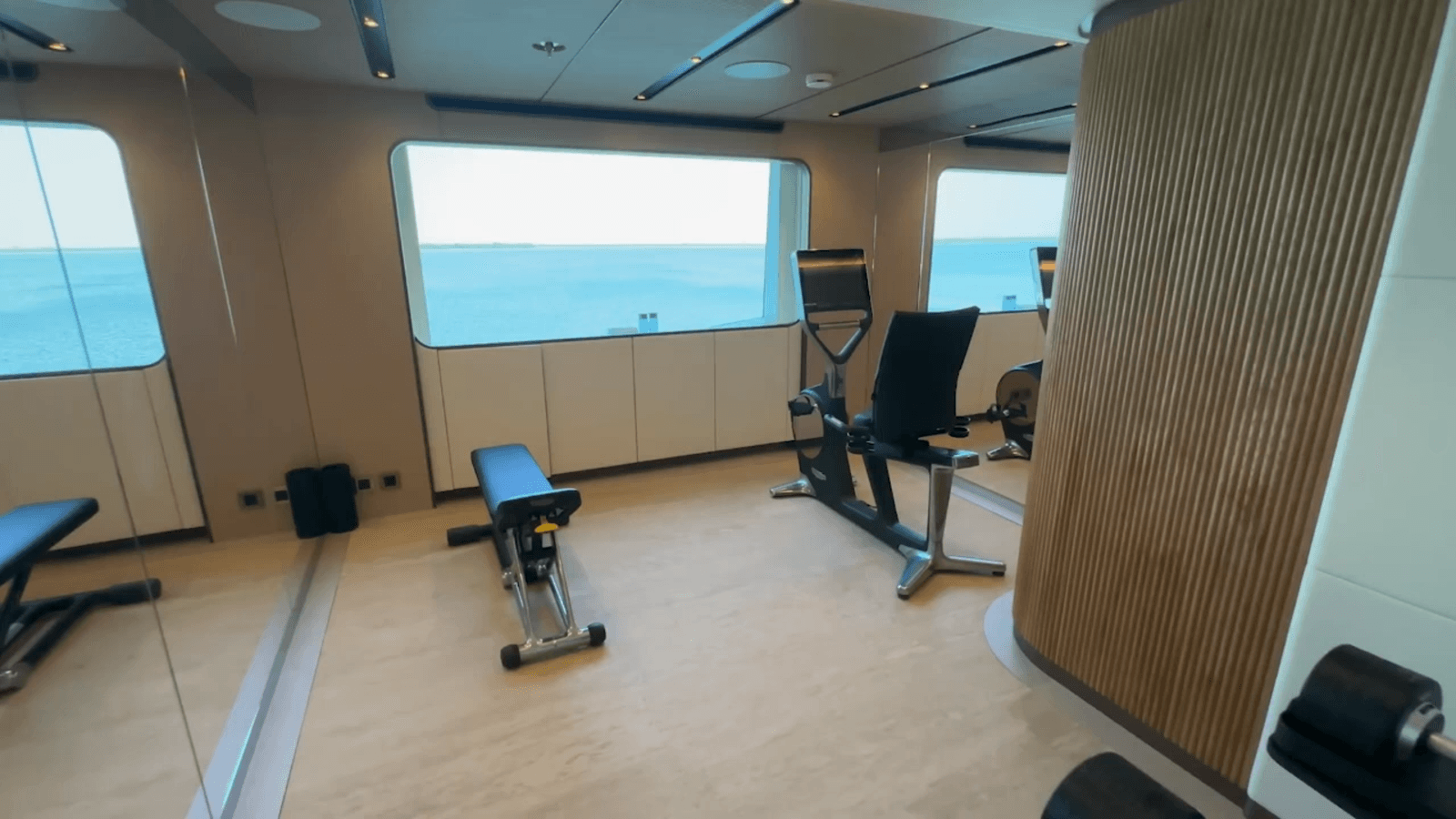 MAJESTY 145 - Majesty Yachts