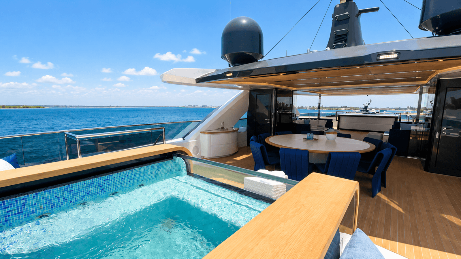 Buy a yacht MAJESTY 145 148
