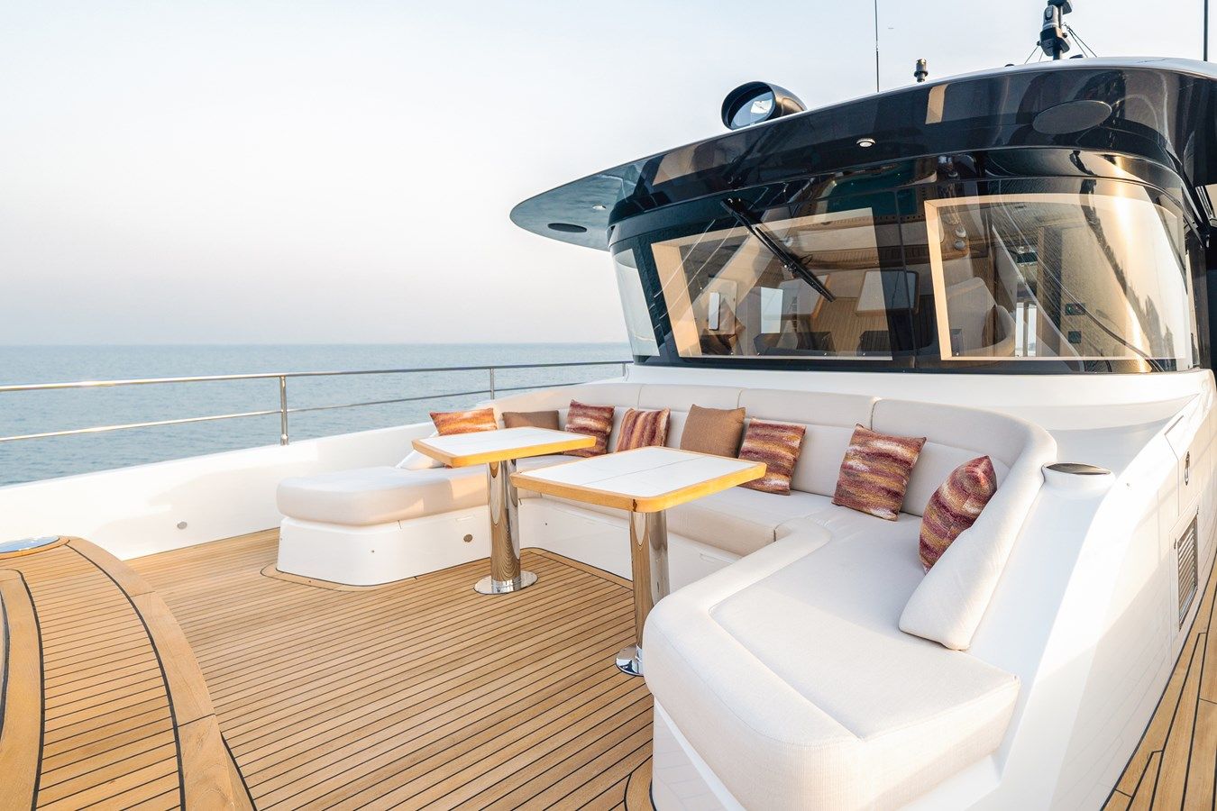 Buy a MAJESTY 100 TERRACE - Majesty Yachts at Shestakov Yacht Sales