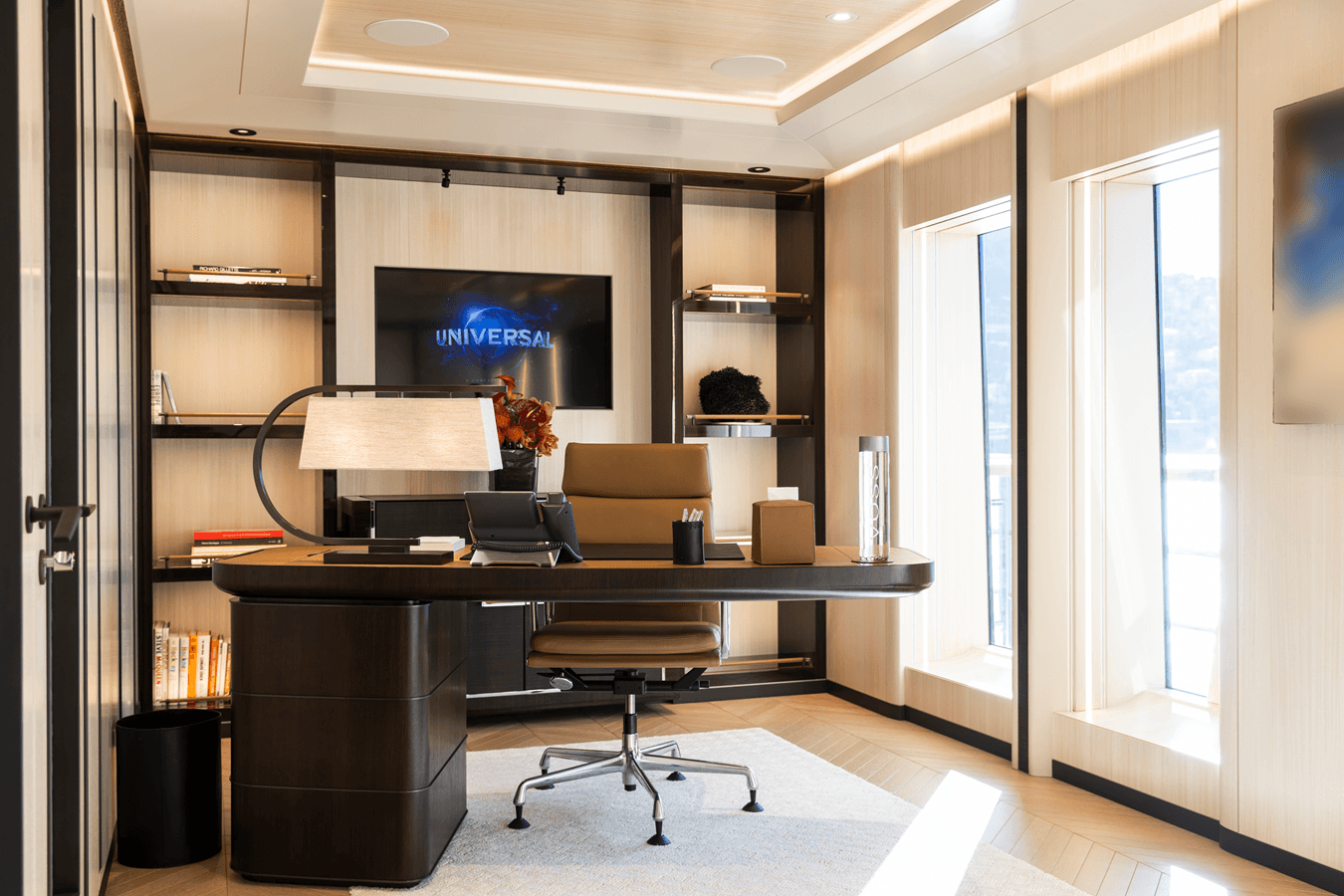 best yacht sales deals SYNTHESIS 242