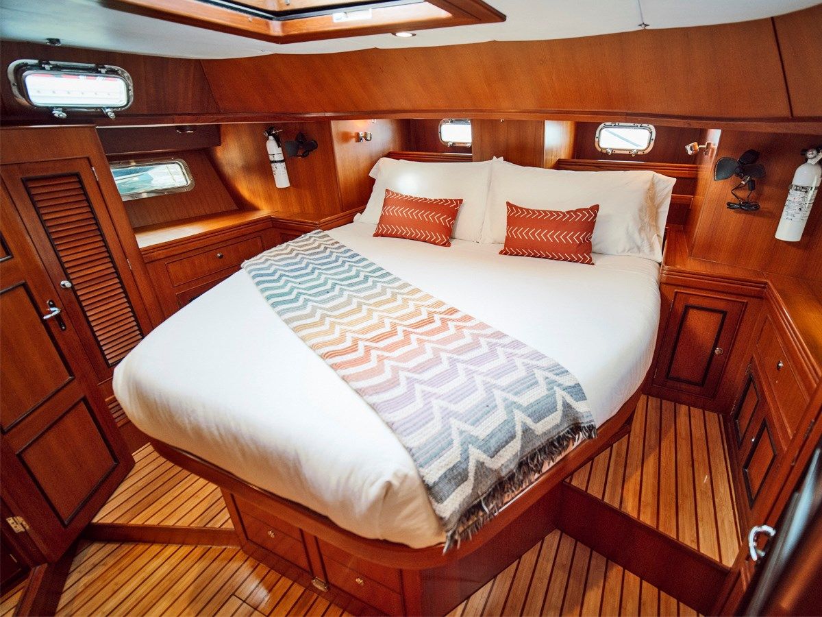 Buy a yacht FREE RANGE - HYLAS