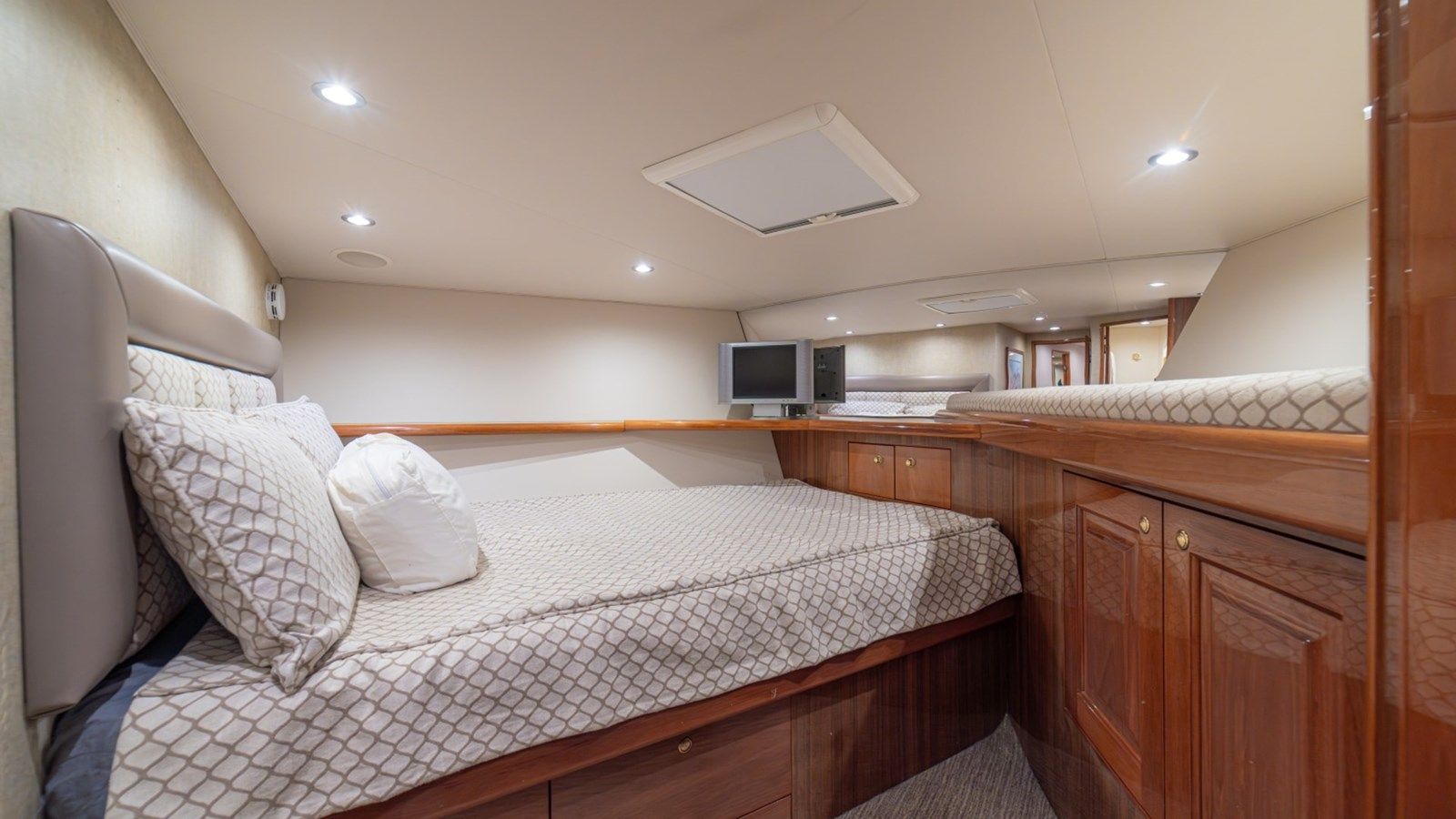HONEY GIRL 61 CONVERTIBLE yacht sale