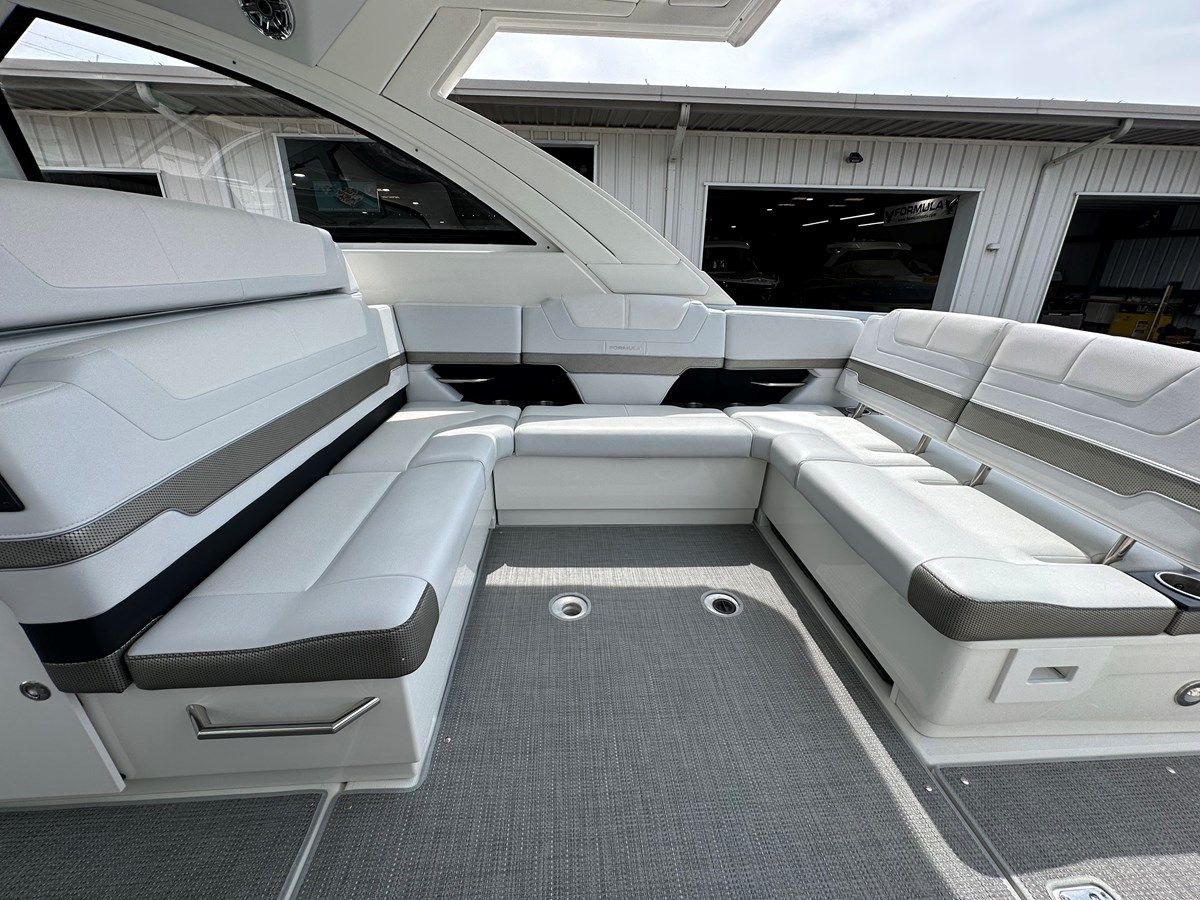 Buy a yacht Formula 380 SSC OB - Formula Boats