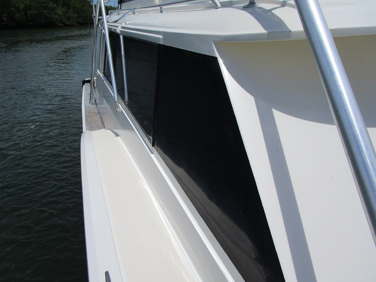 the best price on THIS OLD HATT - Hatteras