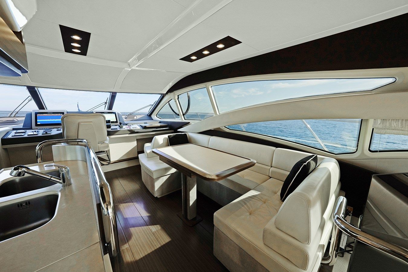 Купить яхту ACCIAIO BLU - Azimut Yachts в Shestakov Yacht Sales