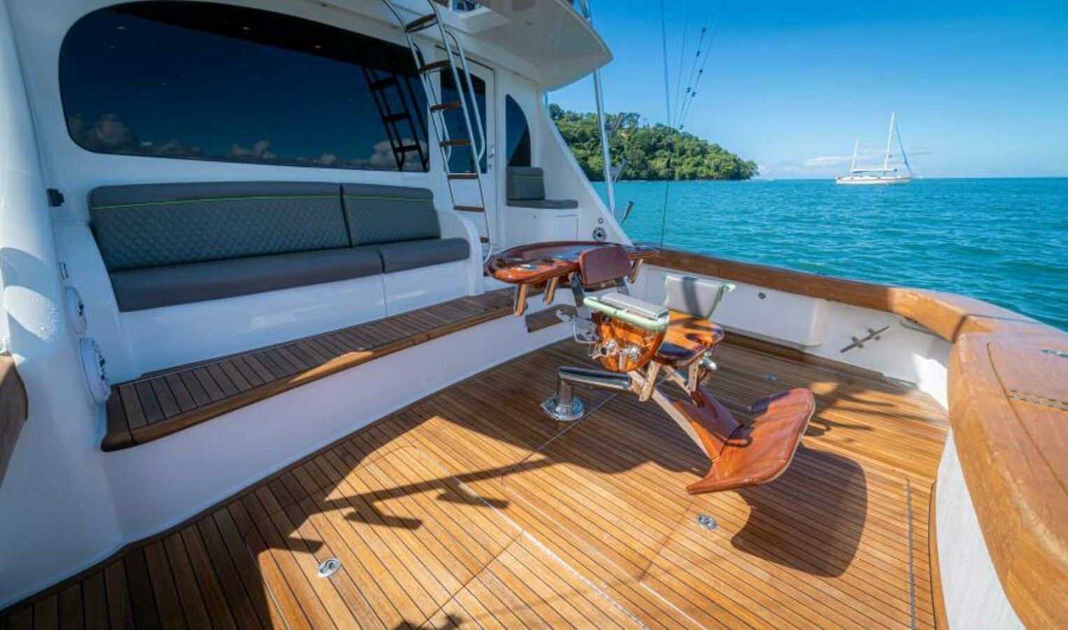 Buy a yacht OFFENSIVE