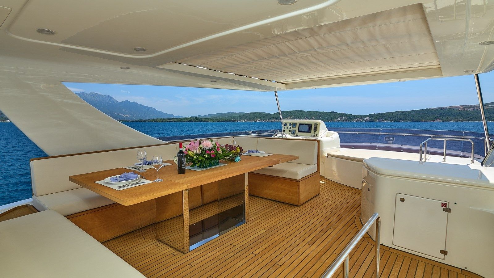 GANS - Ferretti Yachts price