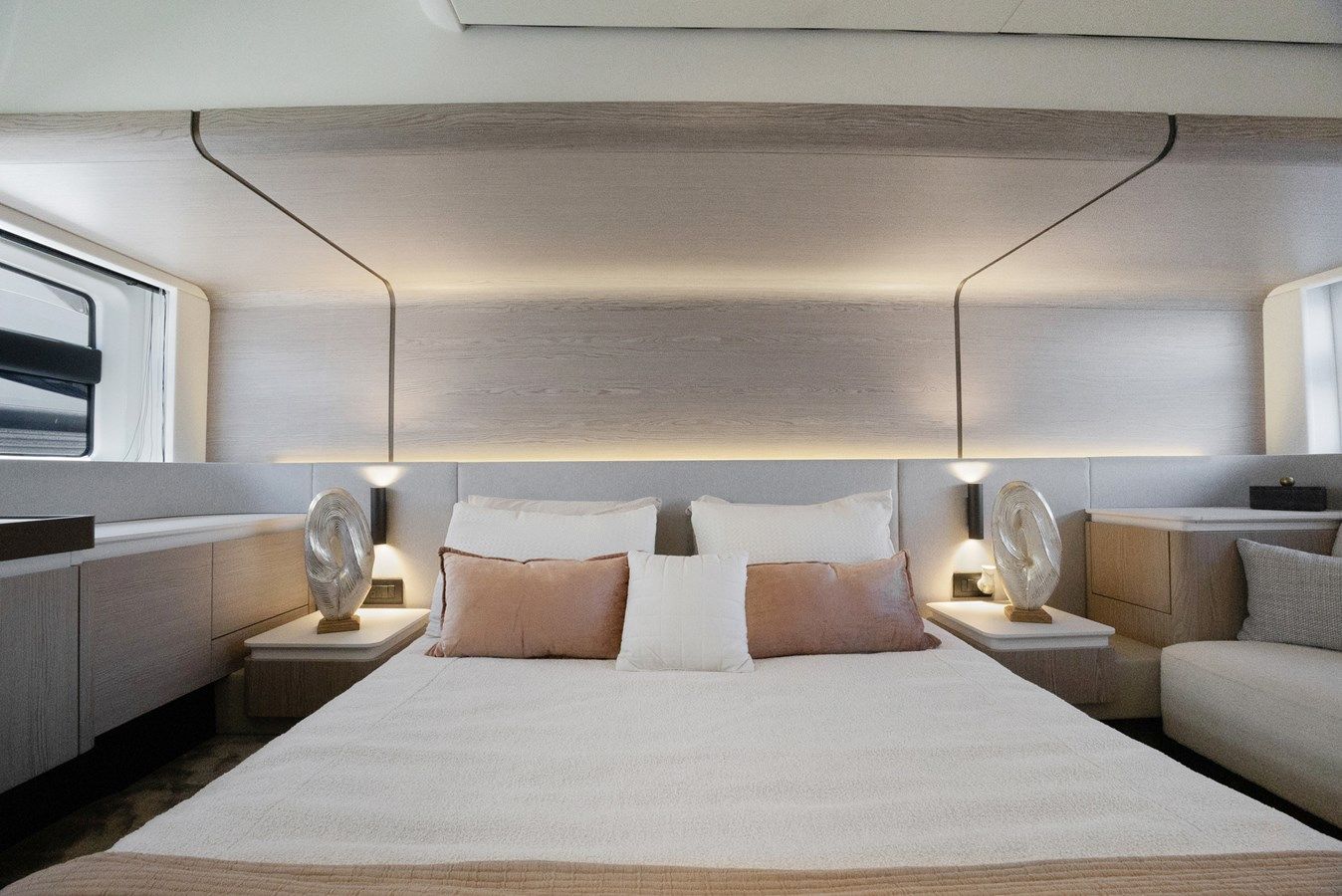 Buy a yacht GUYAL - Azimut Yachts