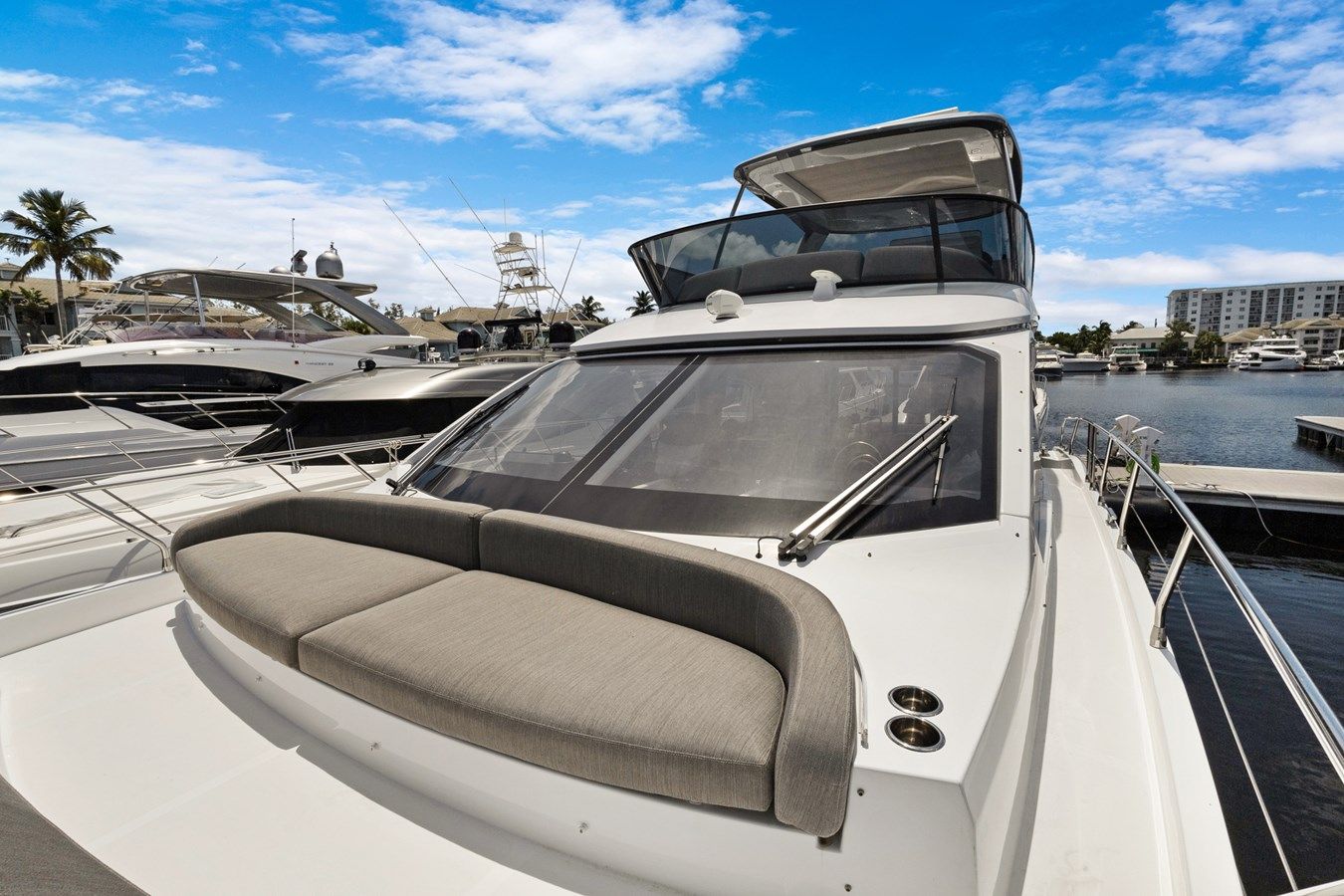 Buy a yacht GUYAL - Azimut Yachts