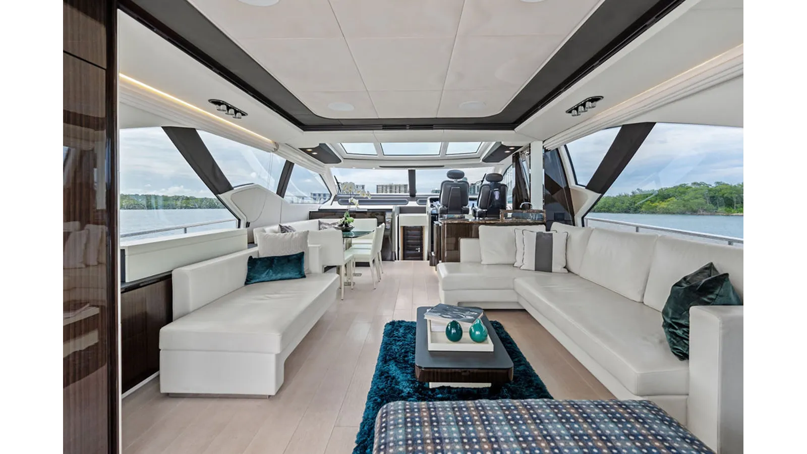 Купить яхту VILLAGGIO 77S в Shestakov Yacht Sales