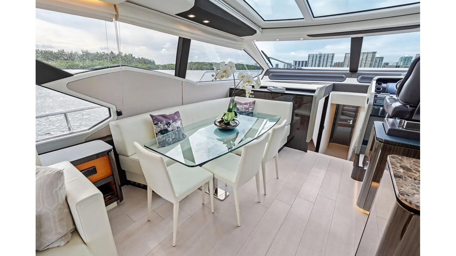 Купить VILLAGGIO - Azimut Yachts