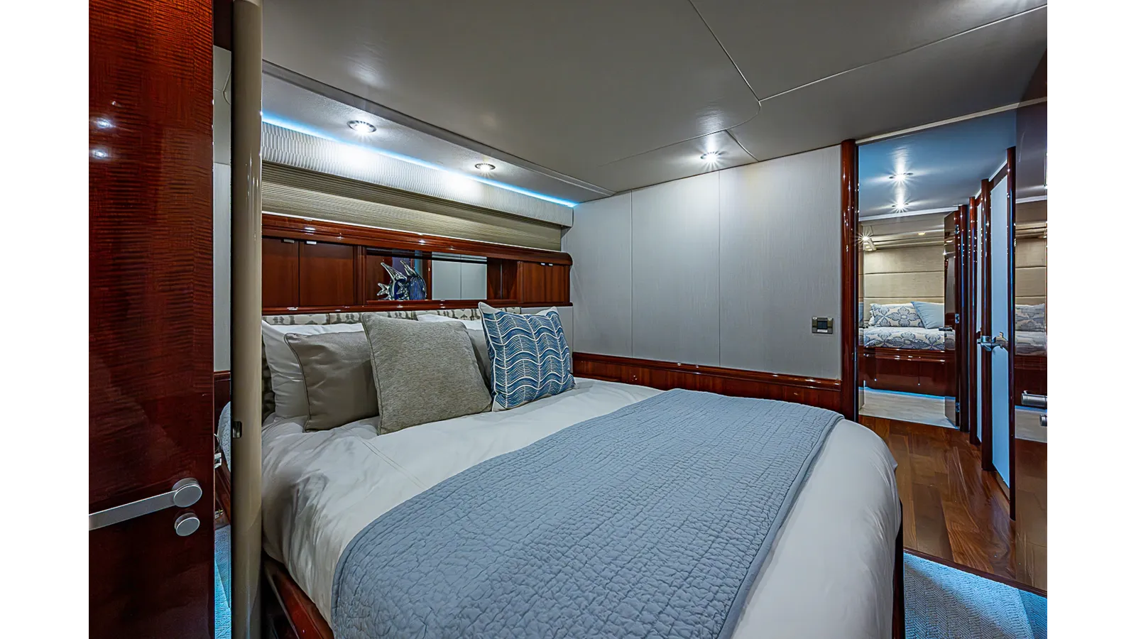 Купить яхту HELIOS в Shestakov Yacht Sales
