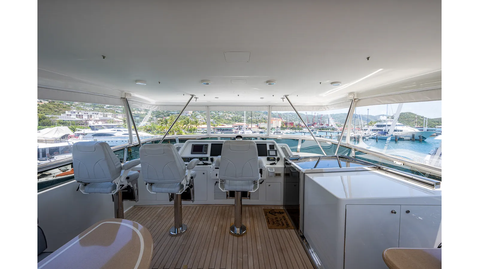 Купить яхту LADY LORRAINE - Cheoy Lee в Shestakov Yacht Sales