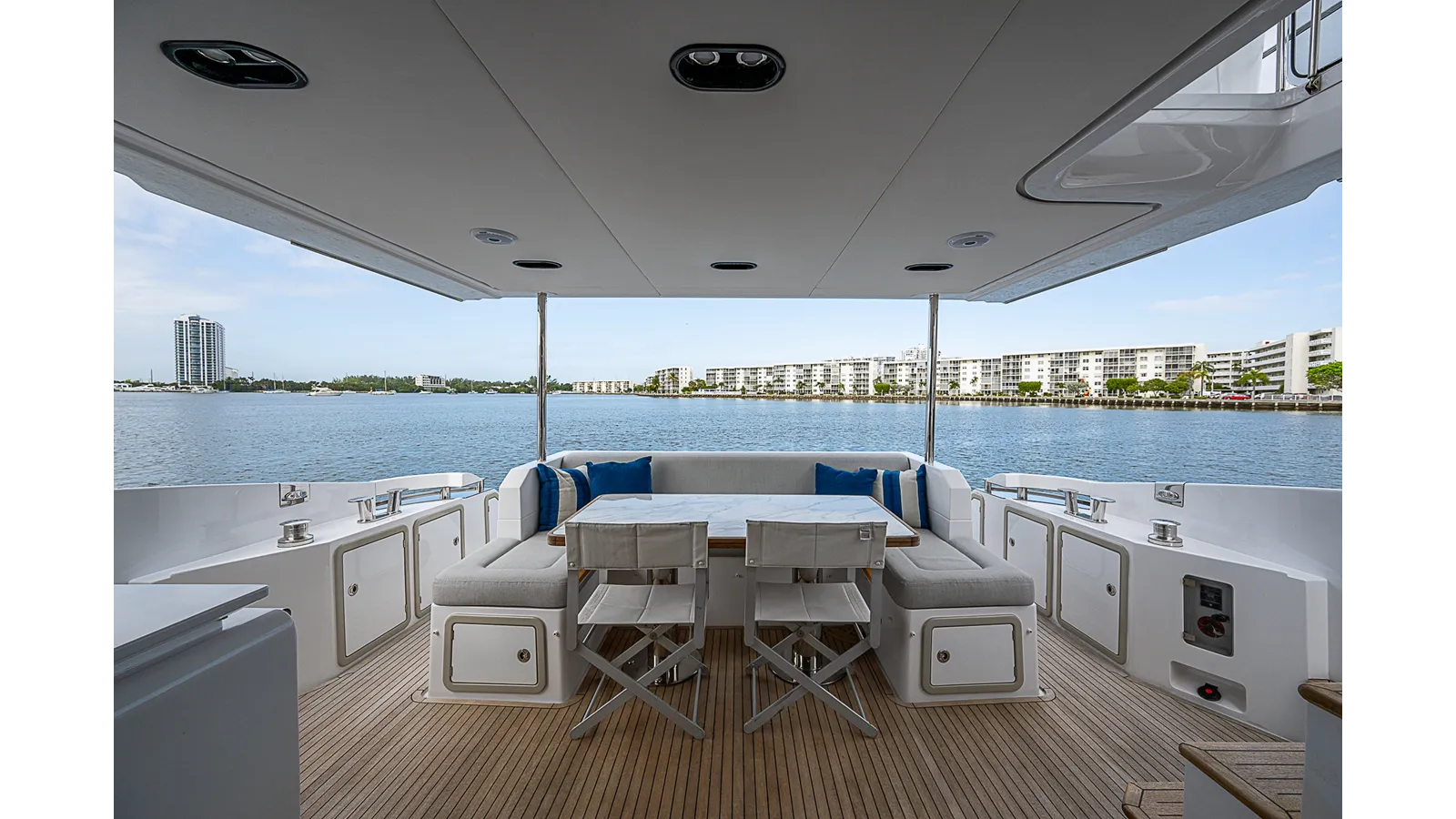 Стоимость яхты LIQUID ASSET - Azimut Yachts