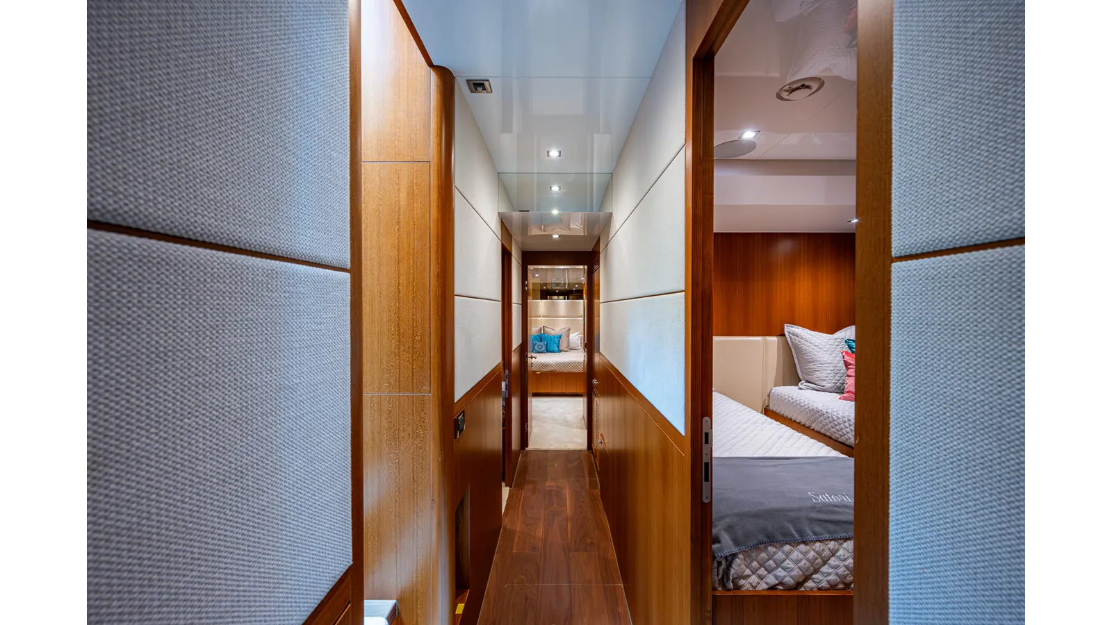 Buy a yacht SATORI