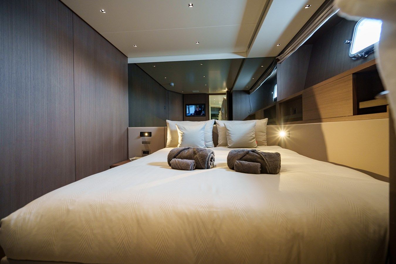 Buy a yacht DESTINO SL96A