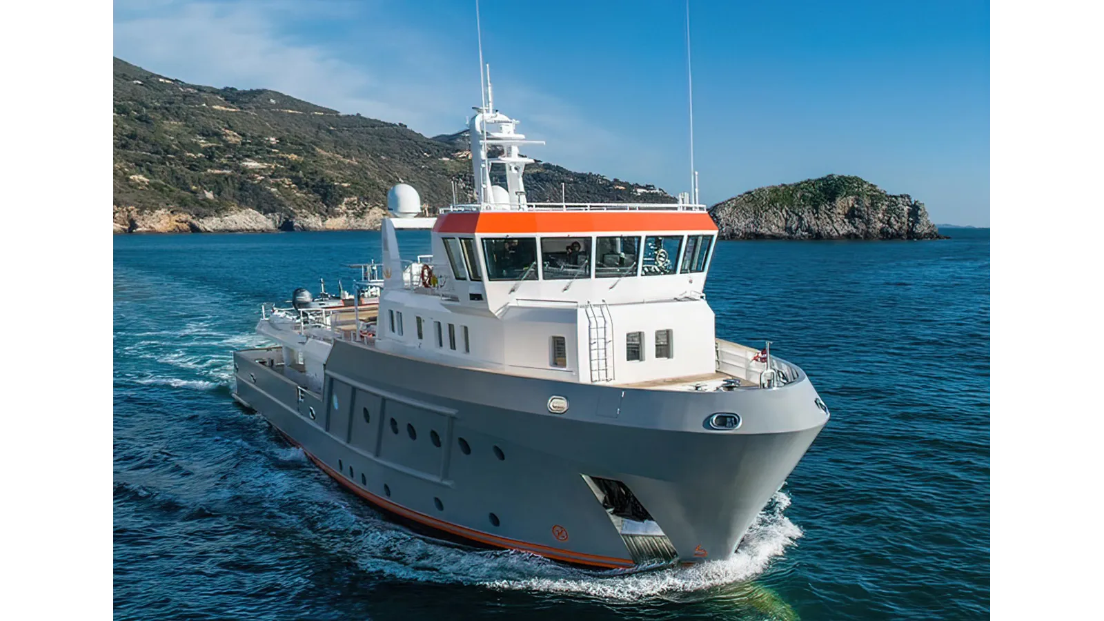 Buy a EXPLORER 130 130 at Shestakov Yacht Sales