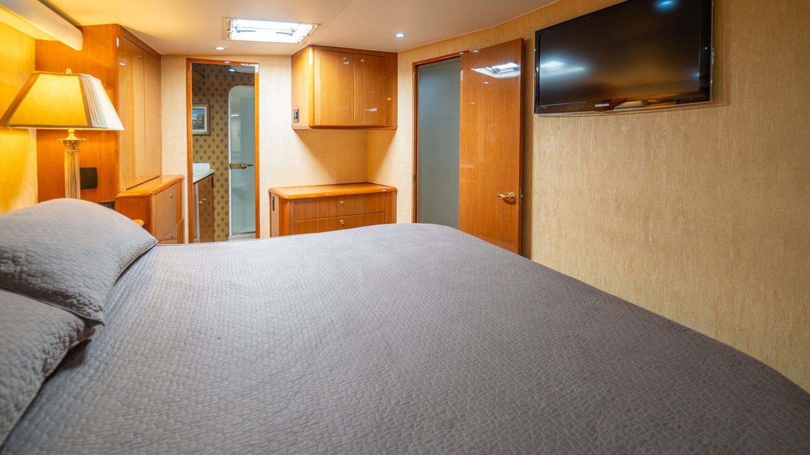 the best price on BOLITA TOO 61 CONVERTIBLE