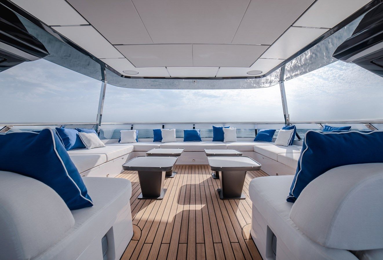 the best price on MAJESTY 112 2027