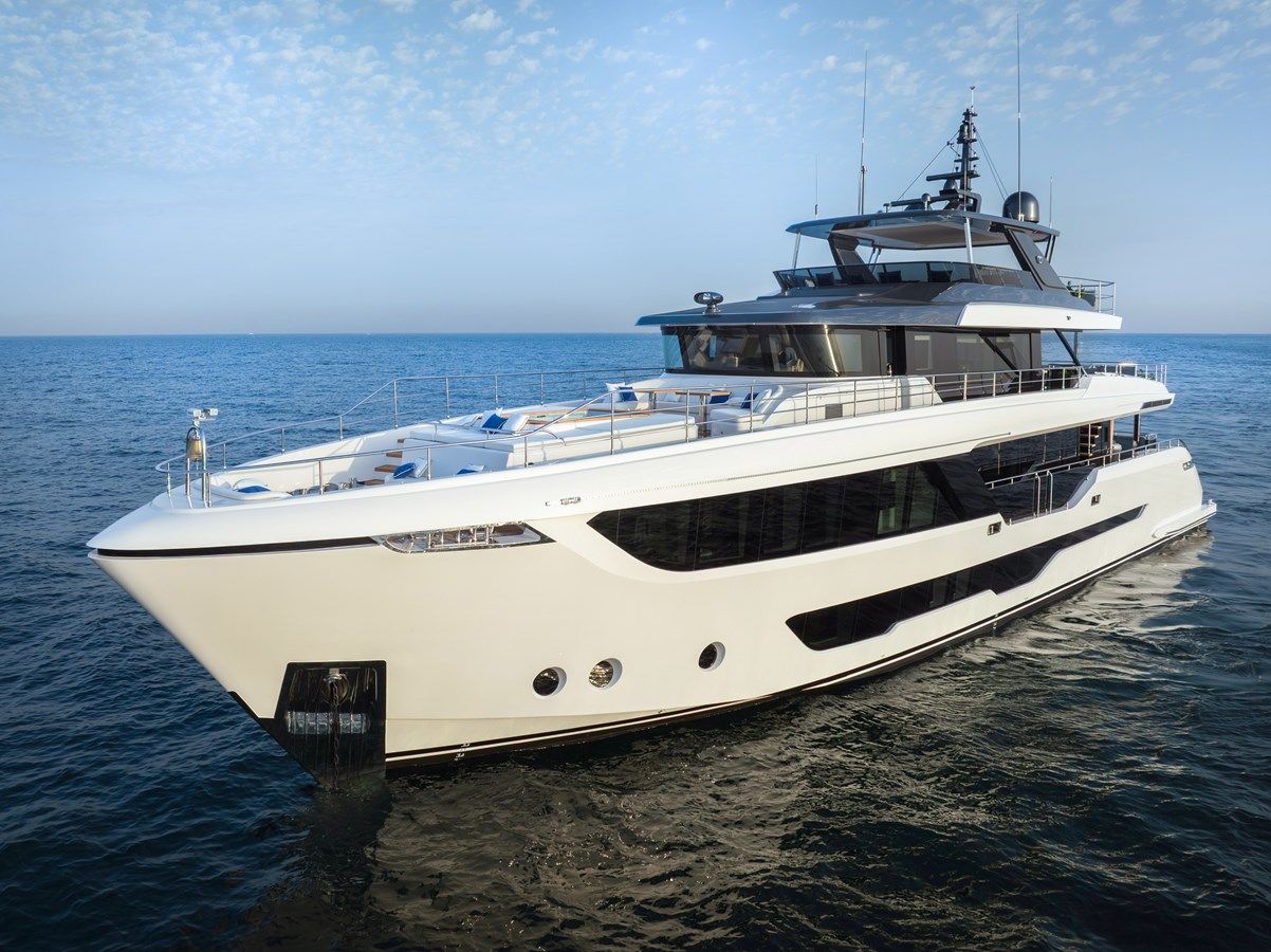 the best price on MAJESTY 112