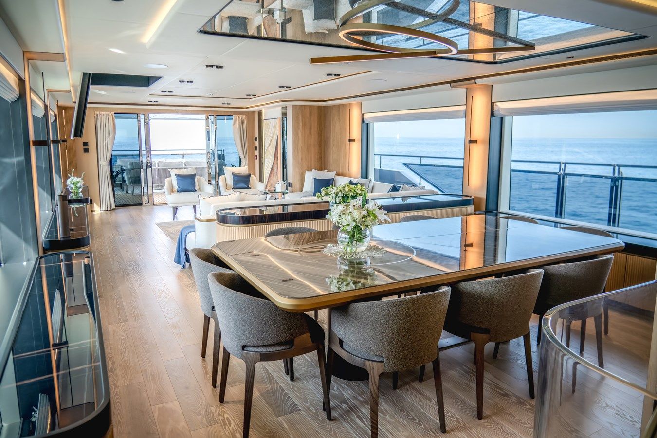 best yacht sales deals MAJESTY 112 - Majesty Yachts