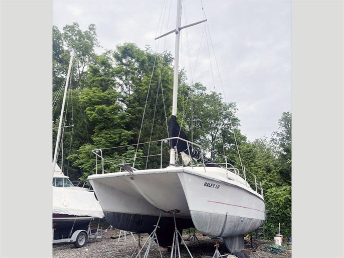 Buy a 30' Nacra 1990 Sailing Cat 30 at Shestakov Yacht Sales