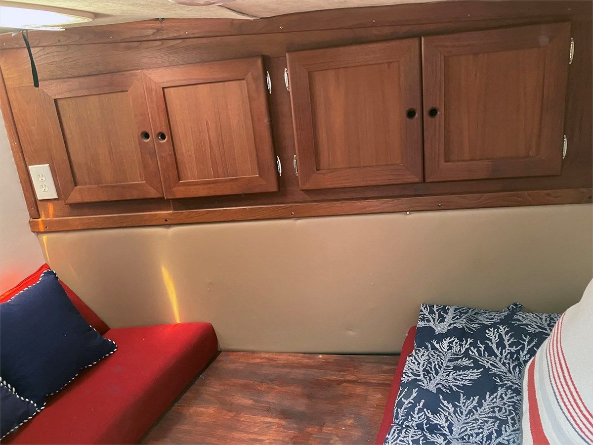 36' Trojan 1986 F36 - TROJAN yacht sale