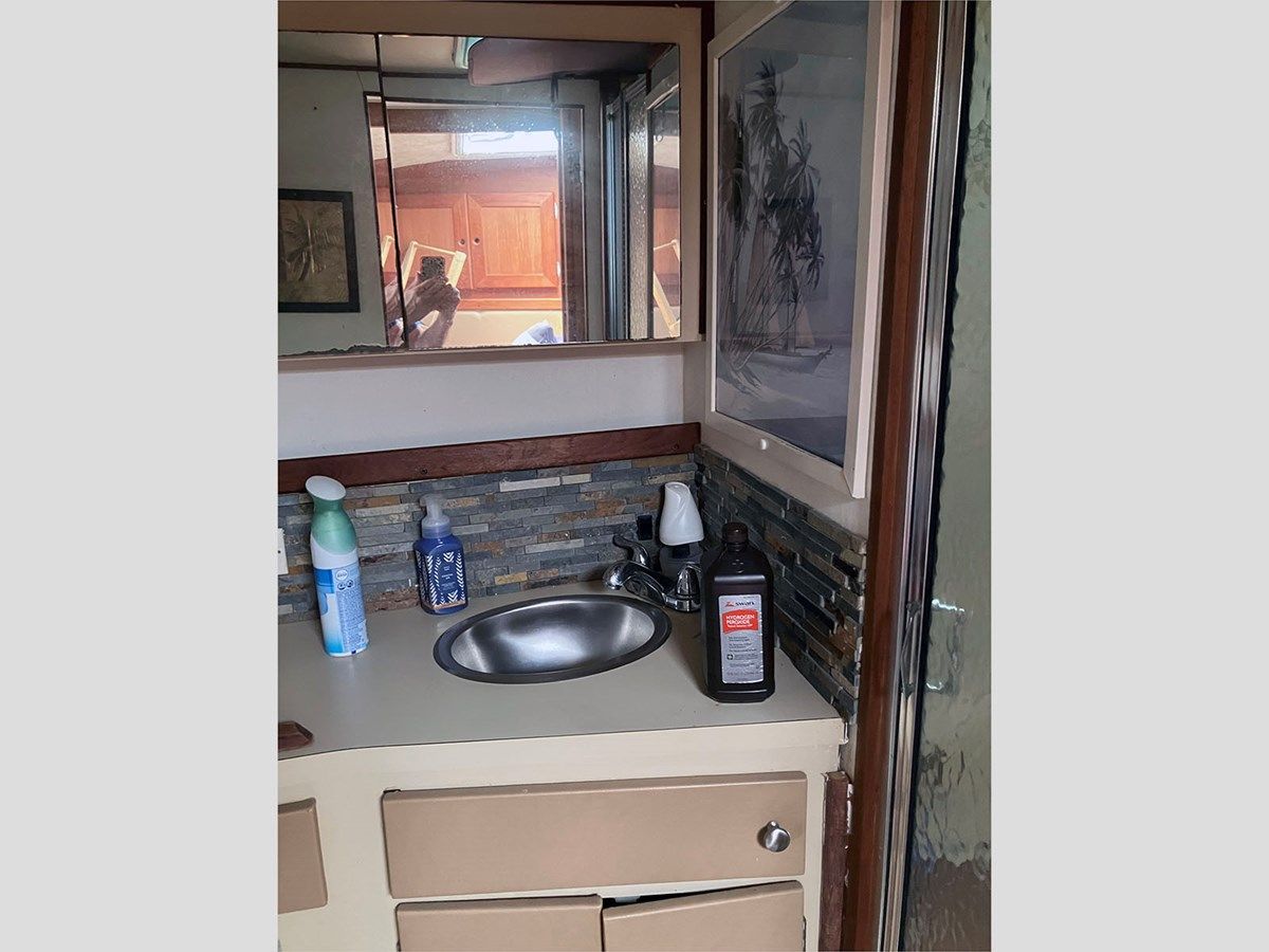 best yacht sales deals 36' Trojan 1986 F36