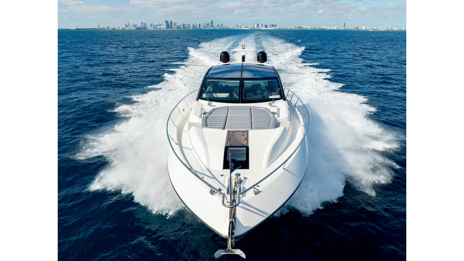Buy a yacht Gravitas Predator 68
