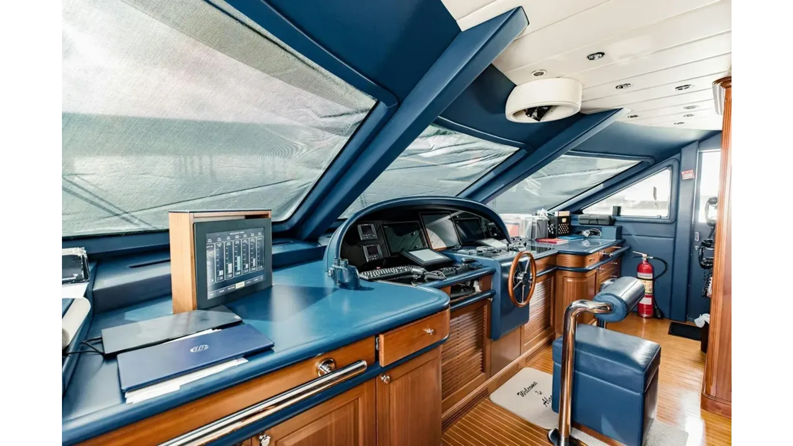 Купить яхту MAMMA MIA 120 в Shestakov Yacht Sales