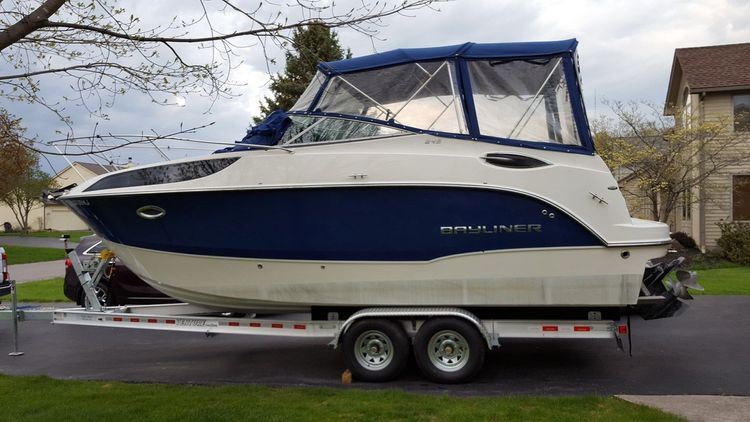 2009 Bayliner 245 SB Cruiser