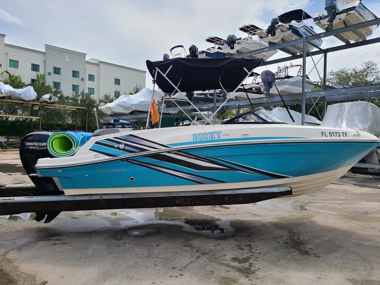 2022 Bayliner VR5
