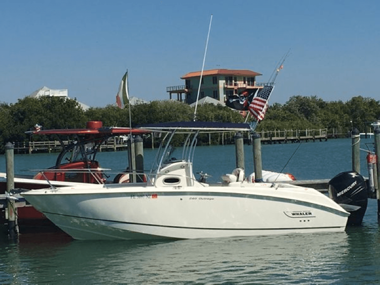 2007 Boston Whaler 240 Outrage