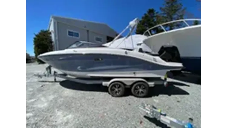 2024 Sea Ray SPX 210 OB
