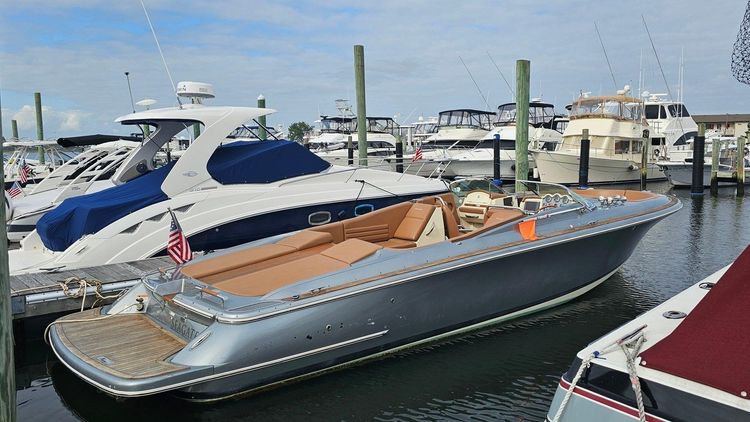 2013 Chris-Craft Launch 32