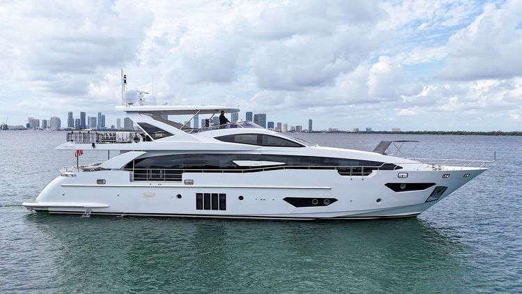 2017 Azimut 30 Metri