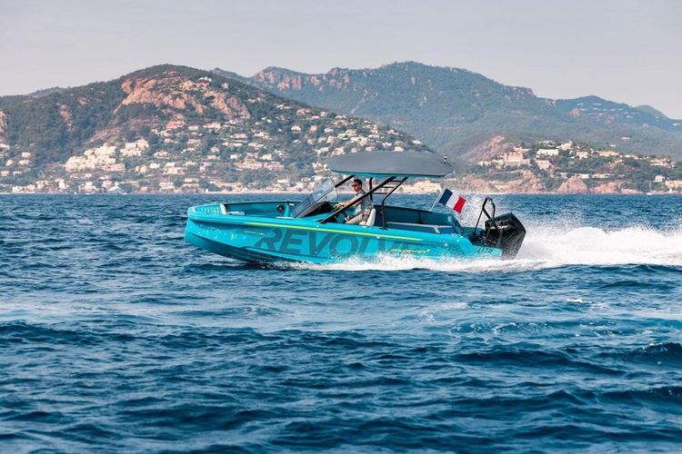 2021 Axopar X Jobe The Revolve XXII