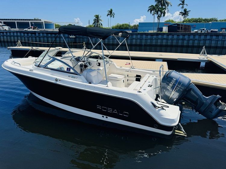 Robalo R277