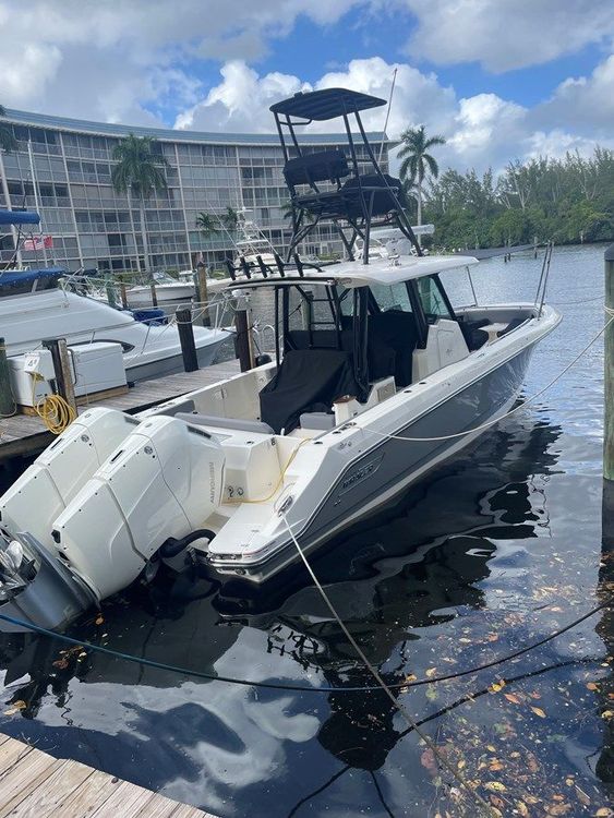2023 Boston Whaler 360 Outrage