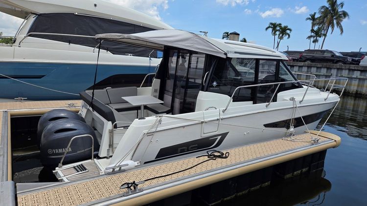 2019 Jeanneau NC895