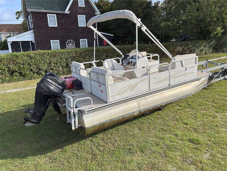 16' Bentley 2013 Encore