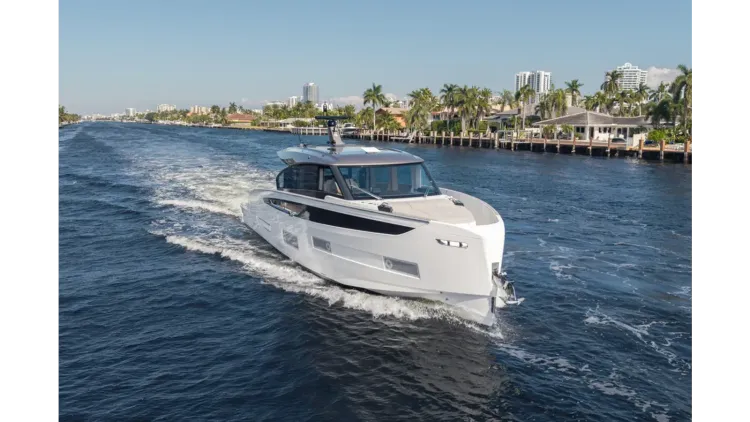 2025 Azimut Seadeck 6
